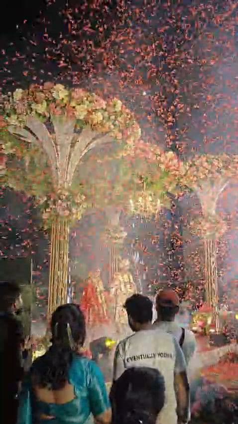 Couple's grand entry with flower petals, confetti and cold pyro
